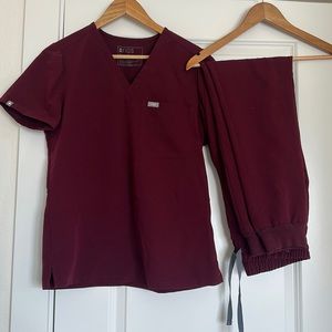 COPY - FIGS maroon scrub set